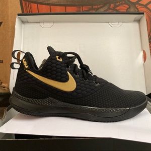 Nike Lebron Witness III